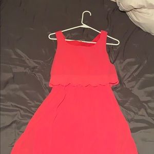 Women’s scalloped shift dress